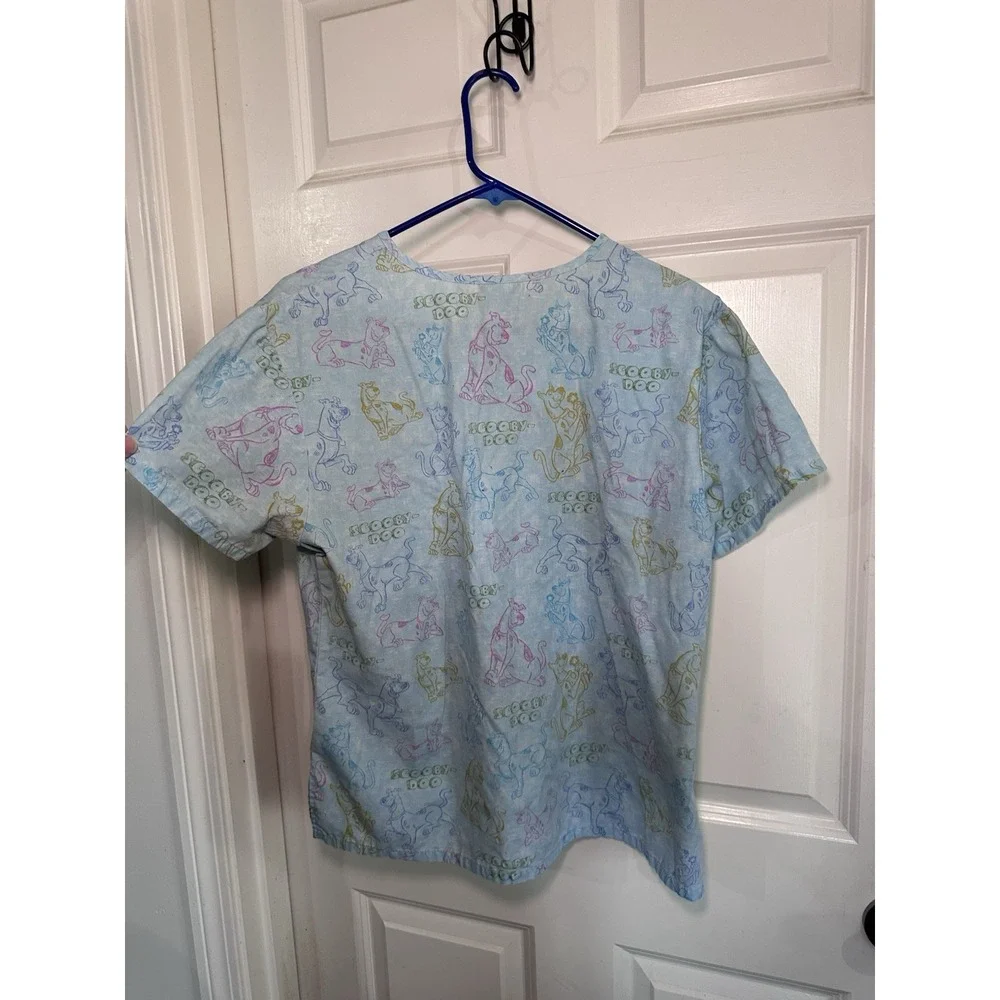 Women's Scooby Doo Scrub Top Pastel Size Medium - Picture 5 of 5